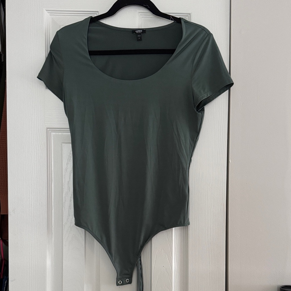 Express Forest Green Short Sleeve Bodysuit